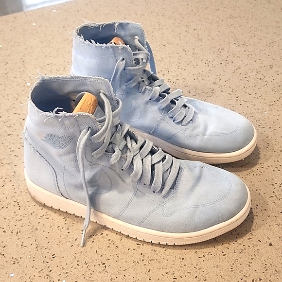 NIKE AIR JORDAN BLUE CANVAS HIGH TOP 9.5